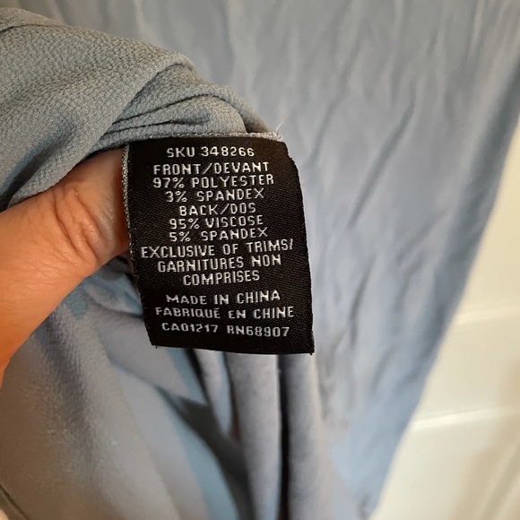 Le Chateau Sleeveless Blouse - Picture 4 of 5